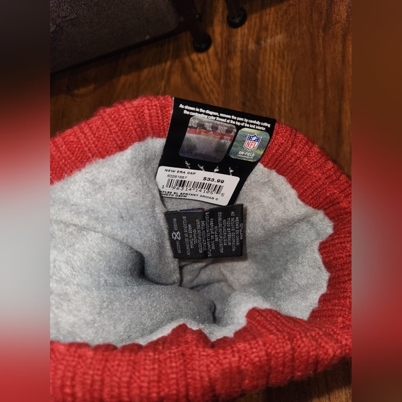 Arizona Cardinals New Era 2022 Sideline Sport Cuffed Pom Knit Toque Hat Beanie - Picture 2 of 3